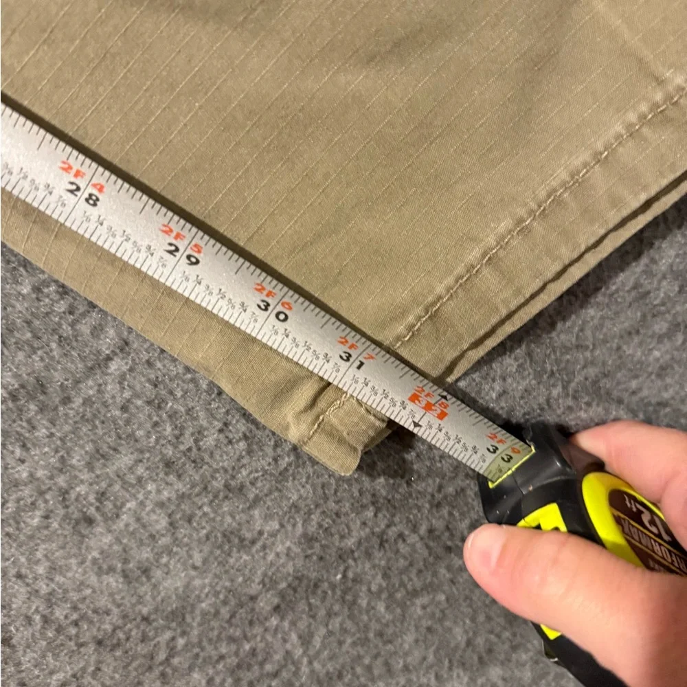 Wrangler Cargo Khaki Pants mens 38x32 tan brown cotton Straight comfort nice!